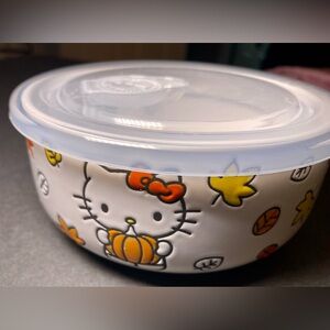 Halloween Hello Kitty Soup Bowls with‎ top, 2
